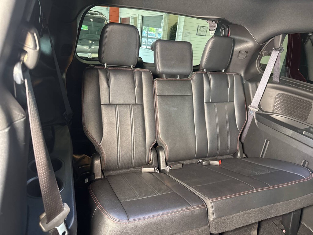 2015 Dodge Grand Caravan Image 20