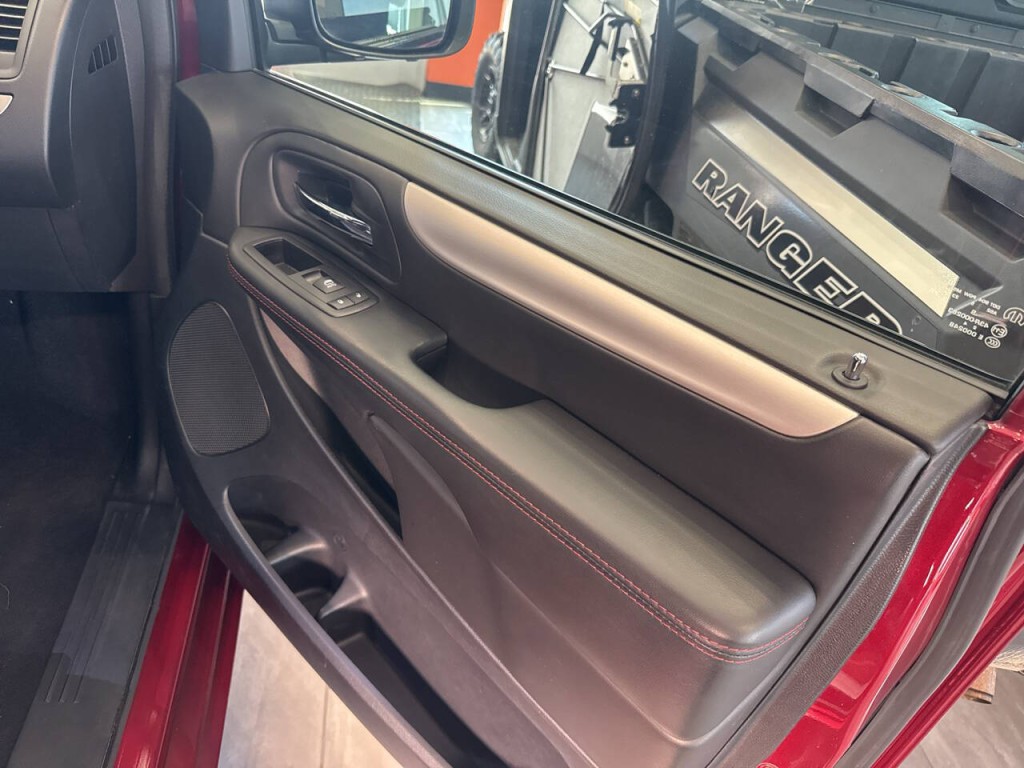 2015 Dodge Grand Caravan Image 22