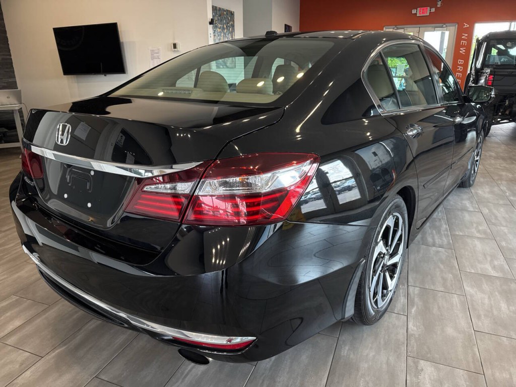 2016 Honda Accord Image 7