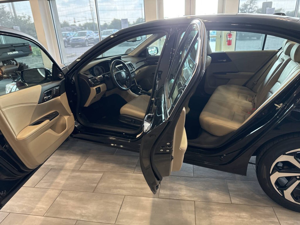 2016 Honda Accord Image 10