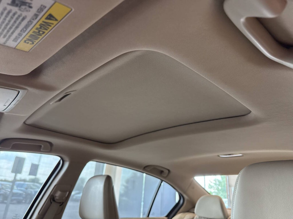 2016 Honda Accord Image 24