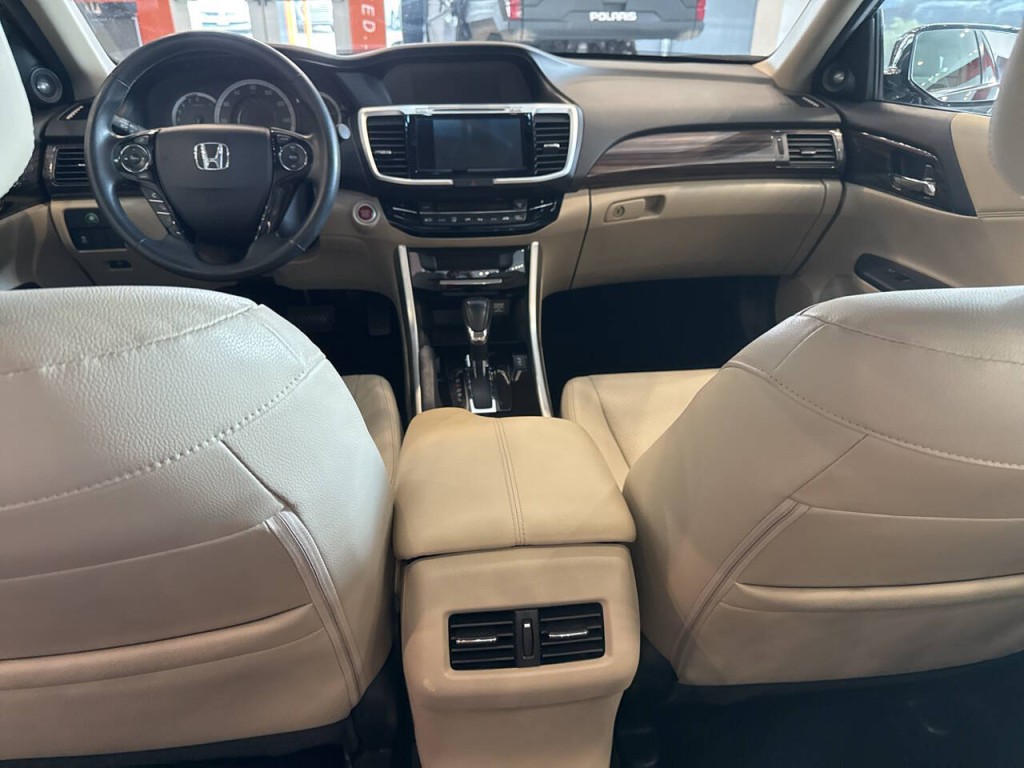 2016 Honda Accord Image 29