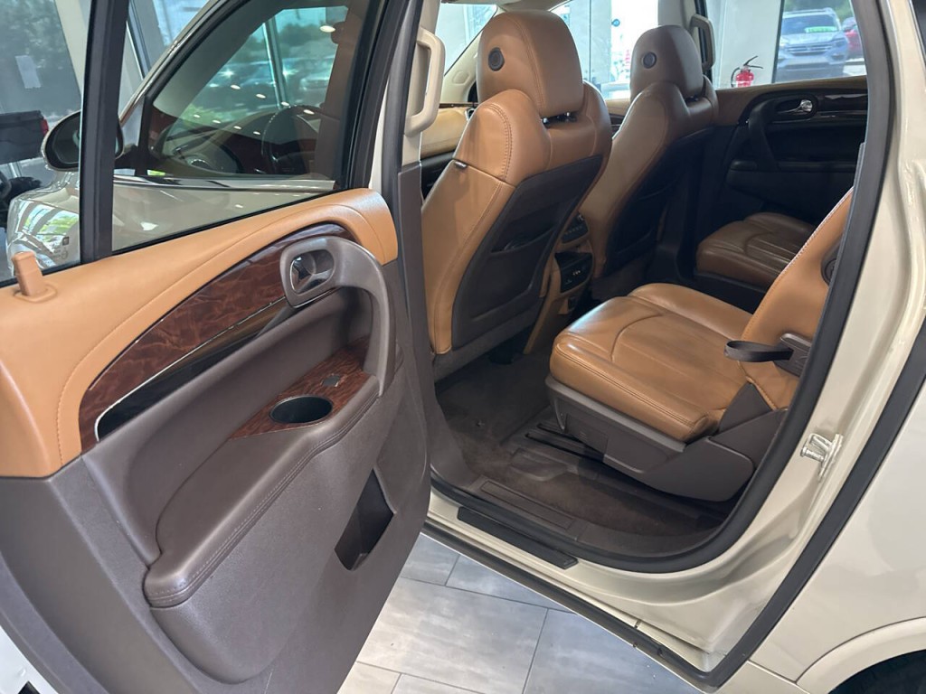 2014 Buick Enclave Image 30