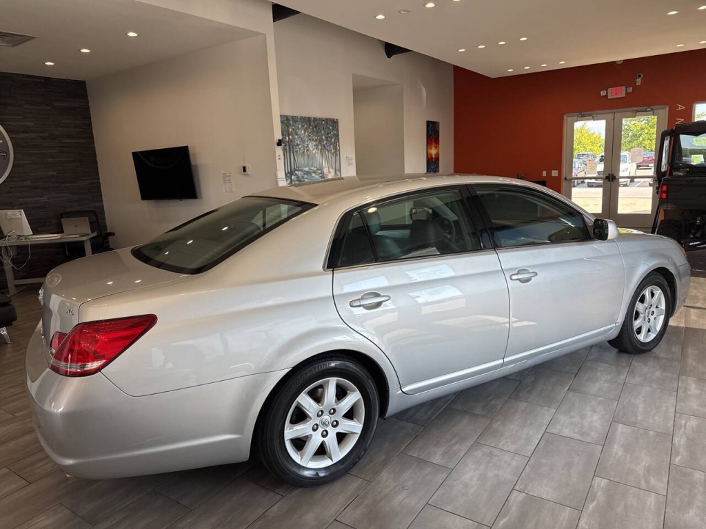 2006 Toyota Avalon Image 7