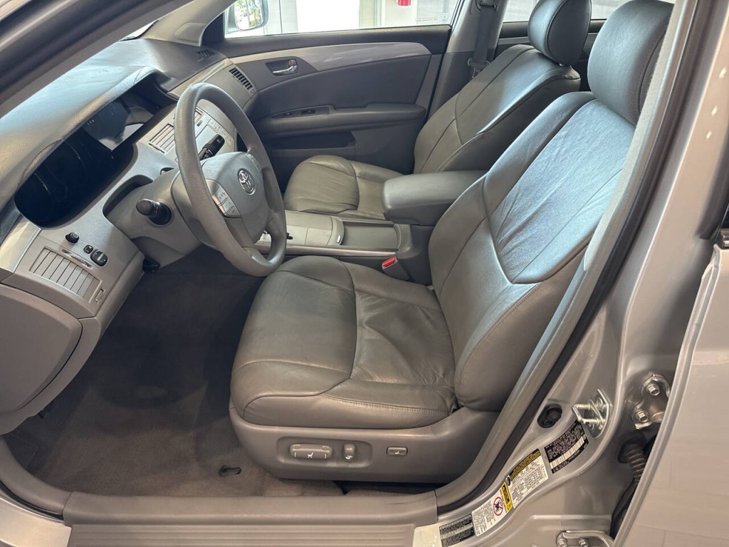 2006 Toyota Avalon Image 12