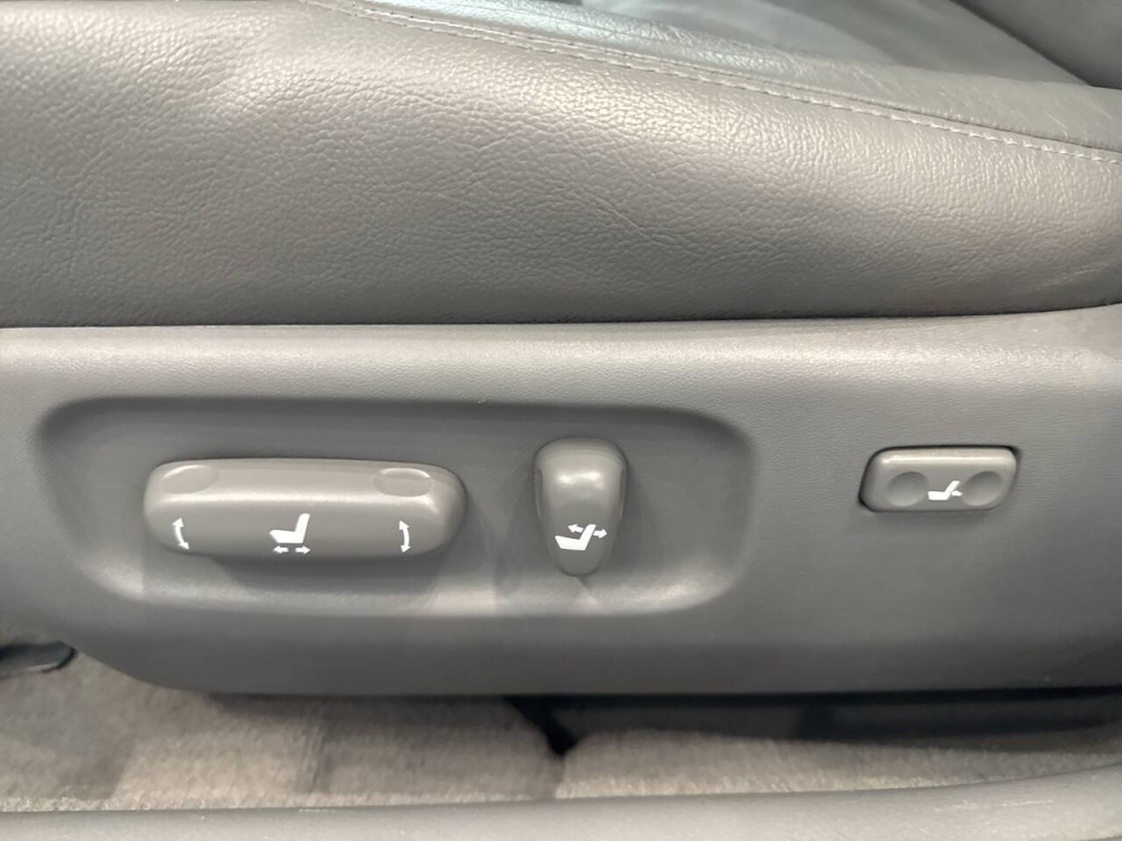 2006 Toyota Avalon Image 13