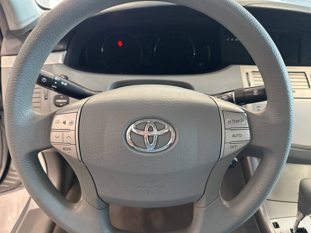 2006 Toyota Avalon Image 16