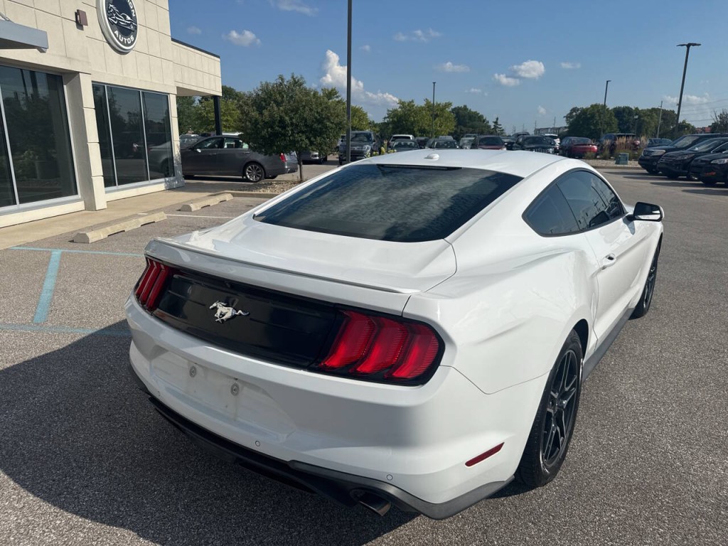 2018 Ford Mustang Image 11