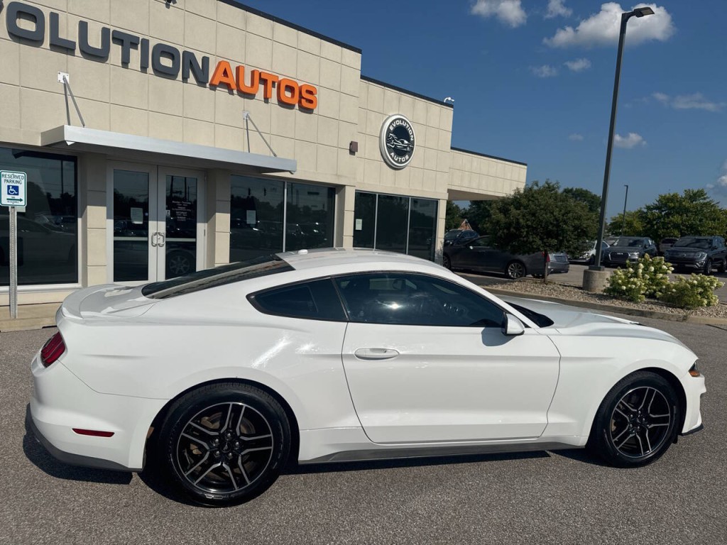 2018 Ford Mustang Image 13