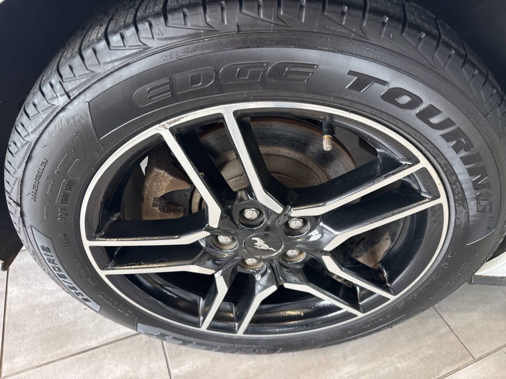 2018 Ford Mustang Image 9