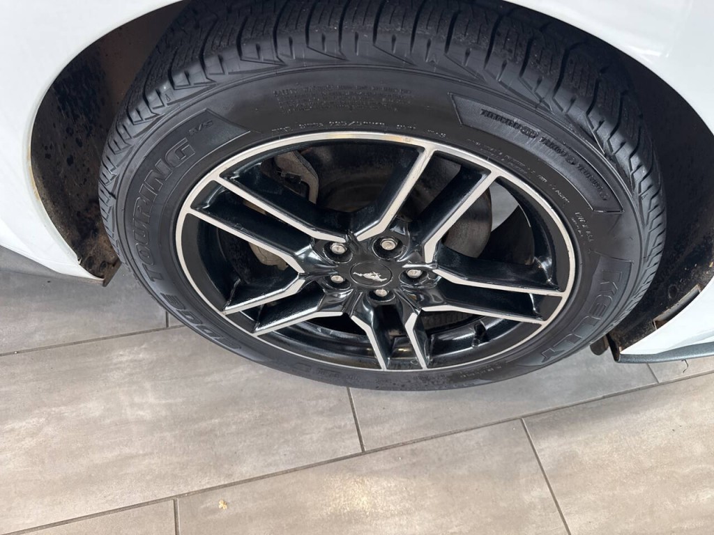 2018 Ford Mustang Image 11