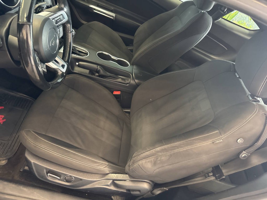 2018 Ford Mustang Image 17