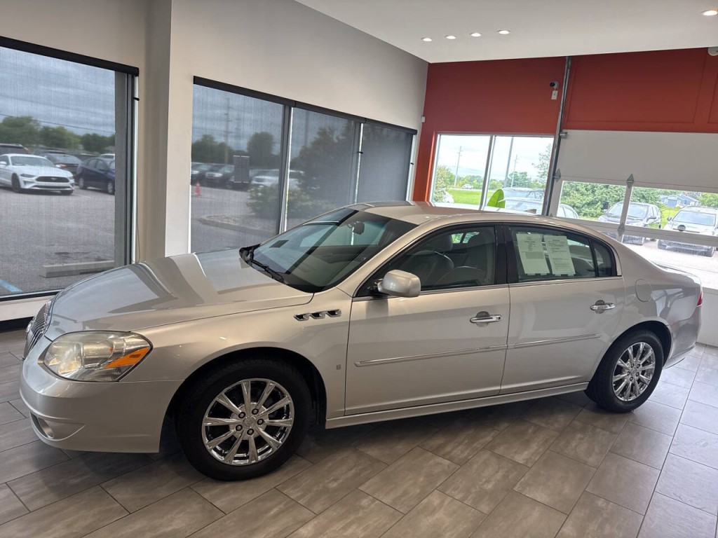 2010 Buick Lucerne Image 6