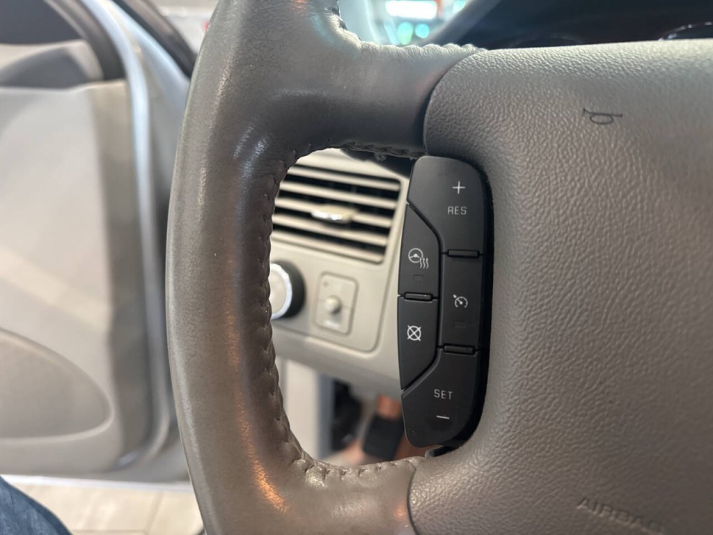 2010 Buick Lucerne Image 30