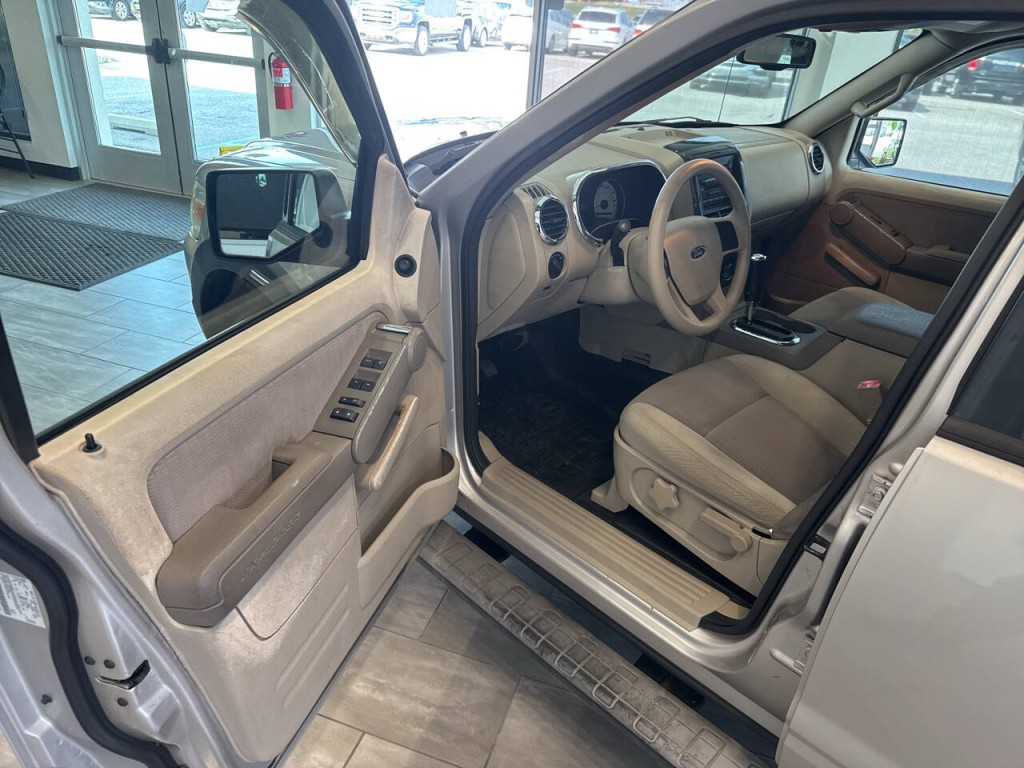 2007 Ford Explorer Image 17