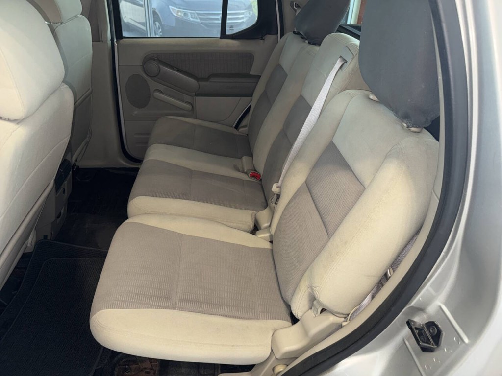 2007 Ford Explorer Image 22