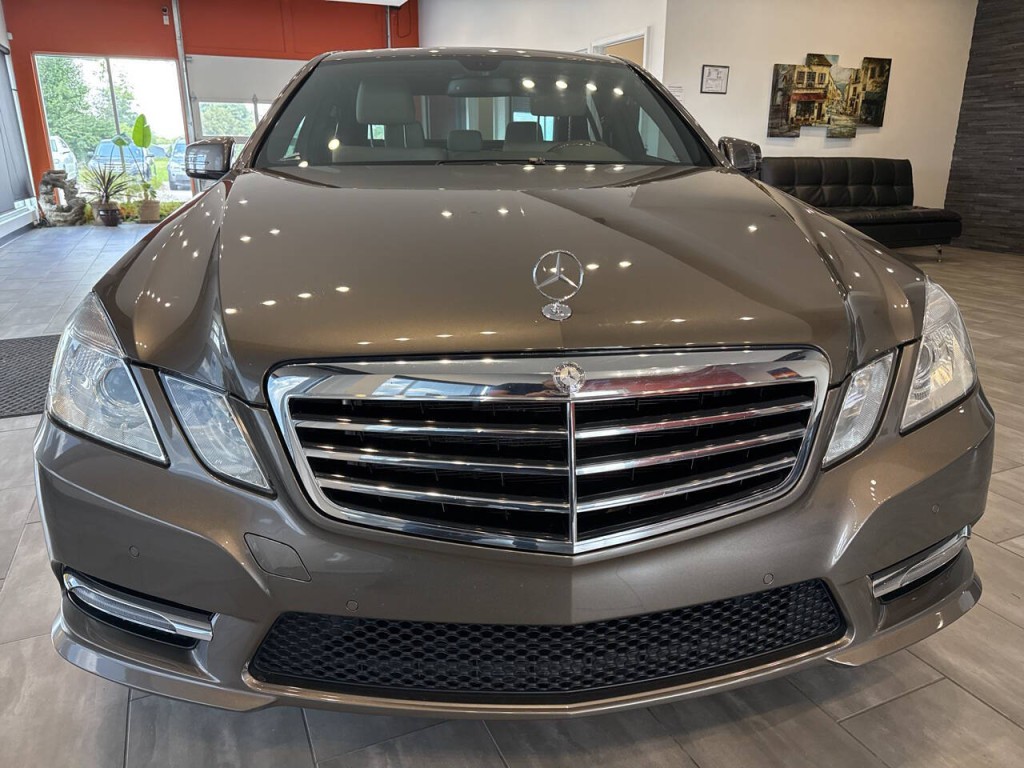 2013 Mercedes-Benz E-Class Image 2