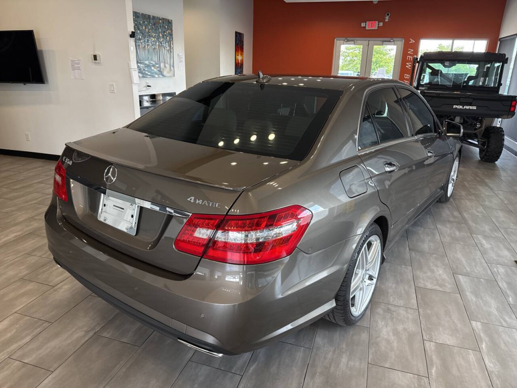 2013 Mercedes-Benz E-Class Image 7