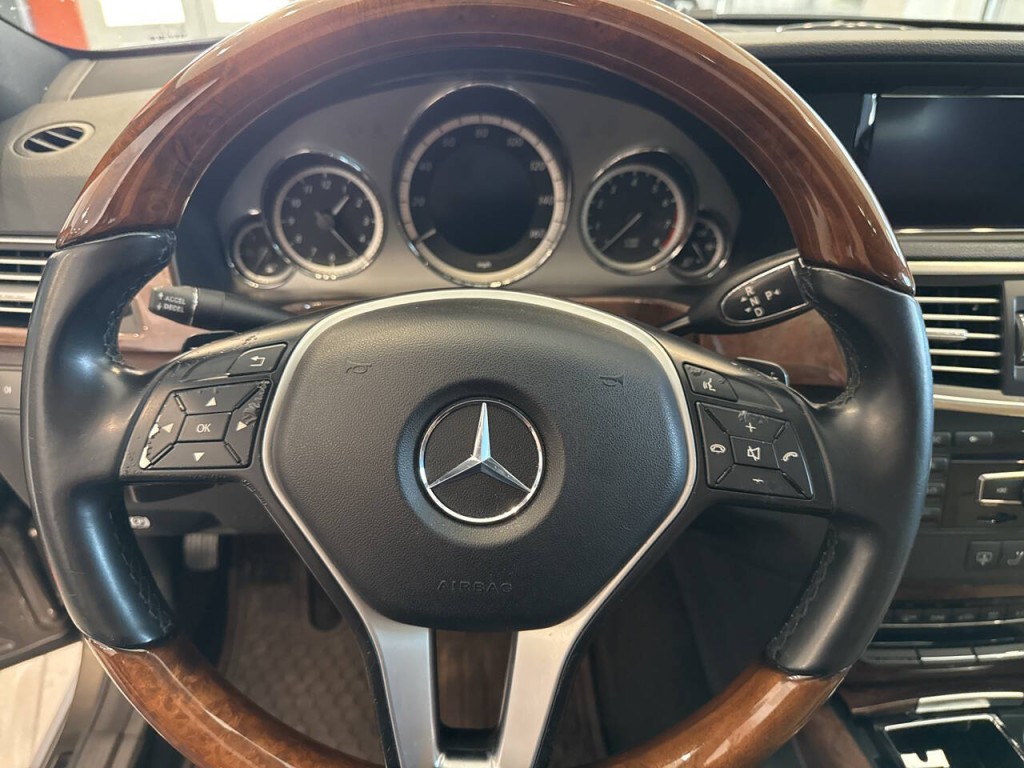 2013 Mercedes-Benz E-Class Image 17