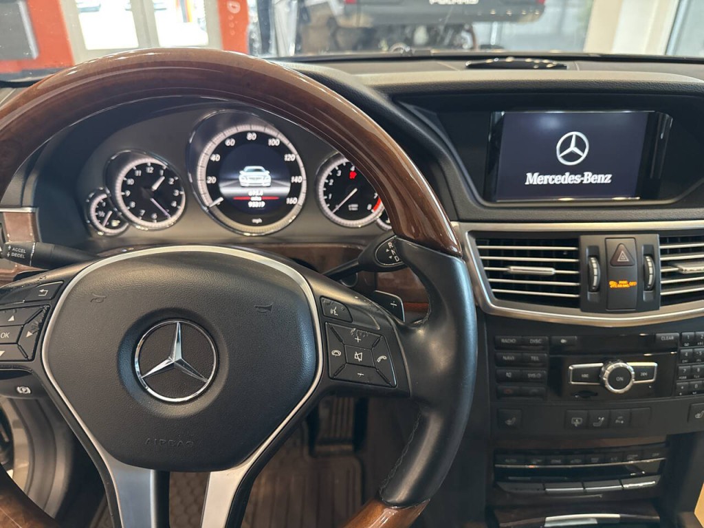 2013 Mercedes-Benz E-Class Image 19