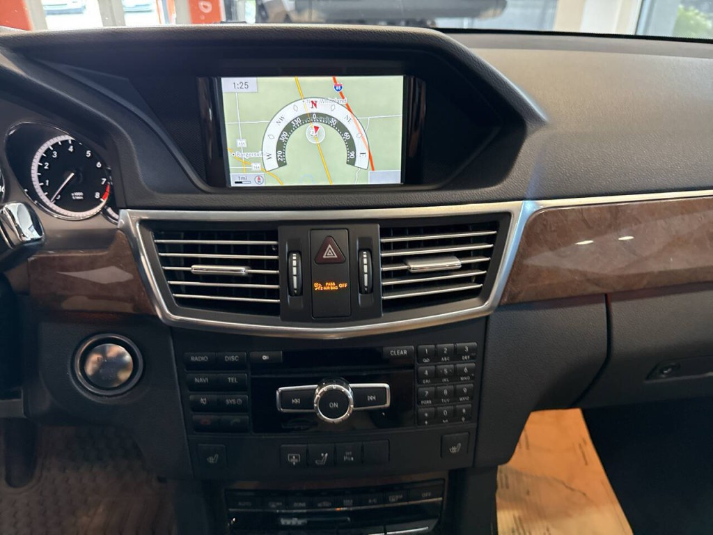 2013 Mercedes-Benz E-Class Image 20
