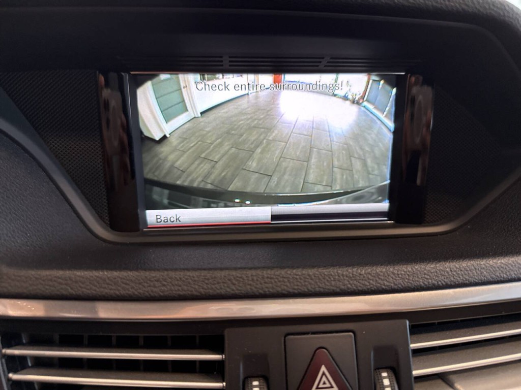 2013 Mercedes-Benz E-Class Image 21