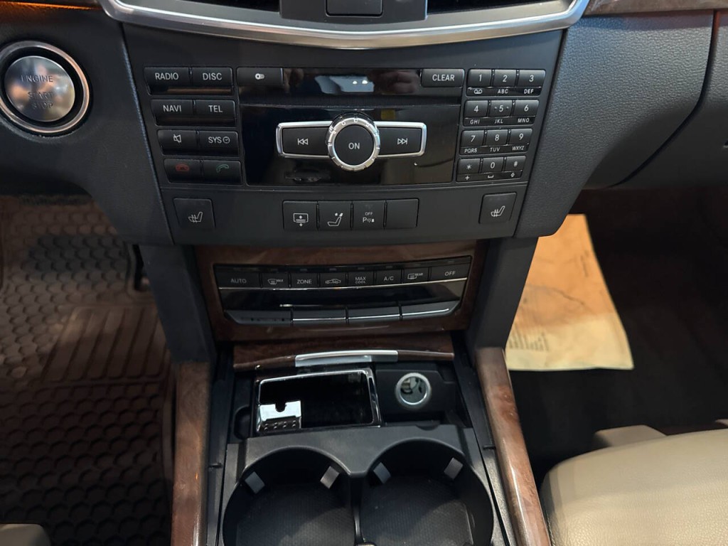 2013 Mercedes-Benz E-Class Image 22
