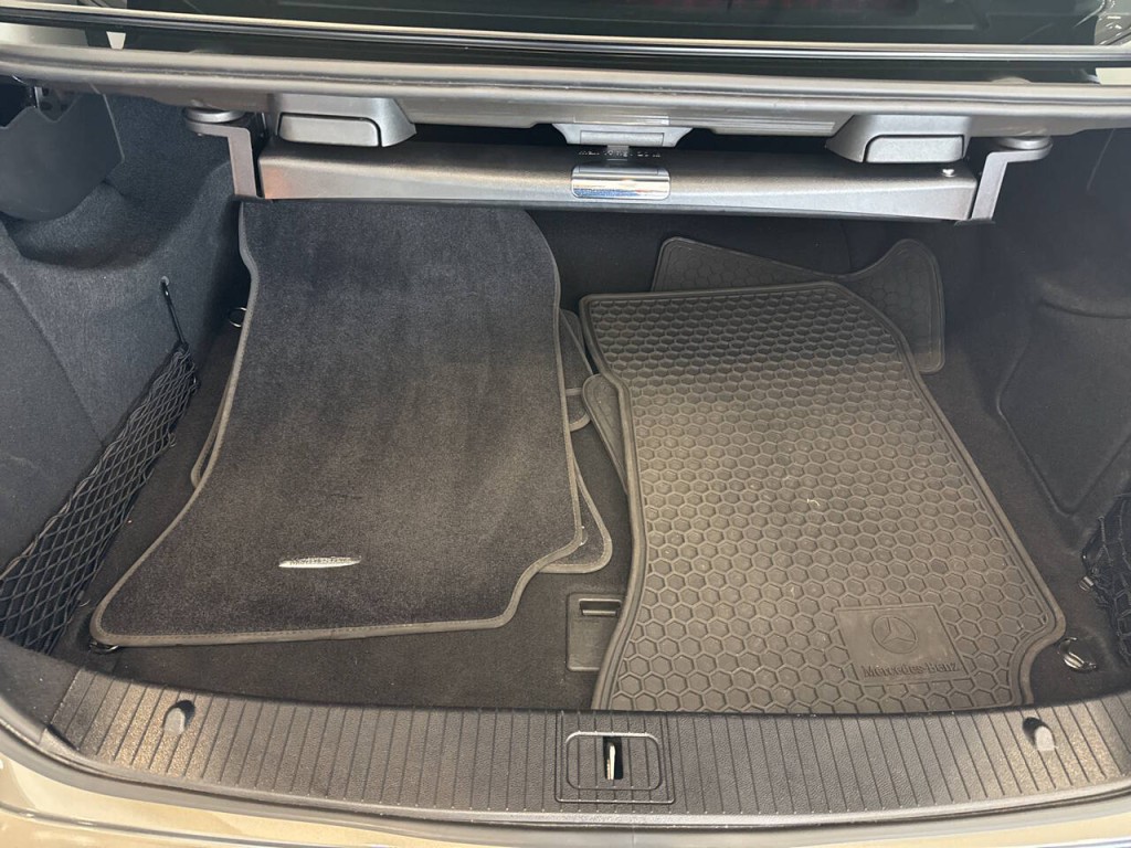 2013 Mercedes-Benz E-Class Image 33