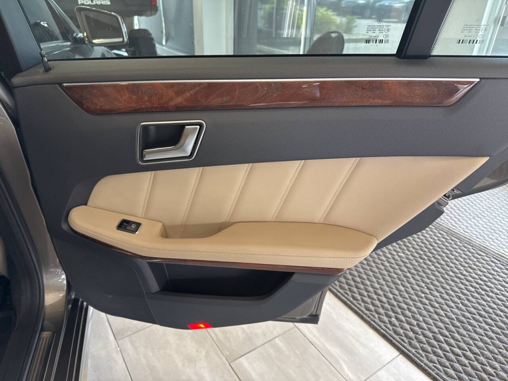 2013 Mercedes-Benz E-Class Image 35