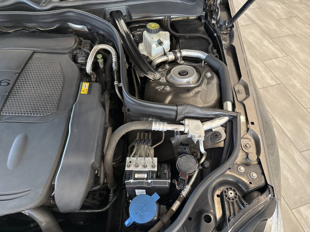 2013 Mercedes-Benz E-Class Image 52