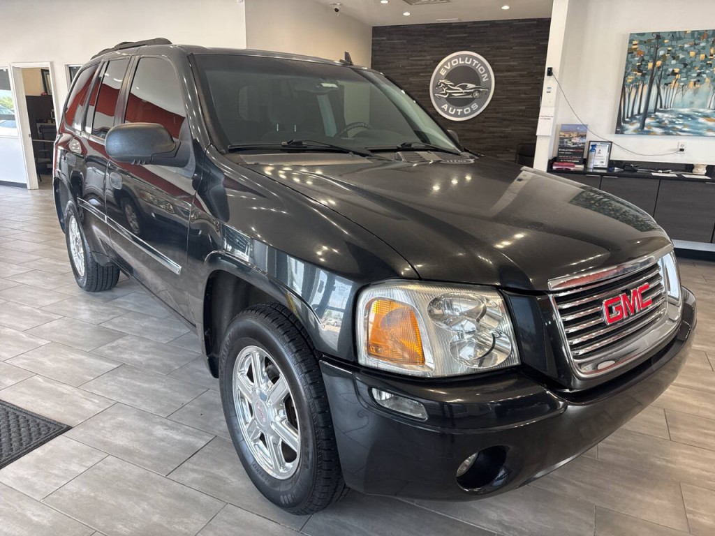 2009 GMC Envoy Image 2