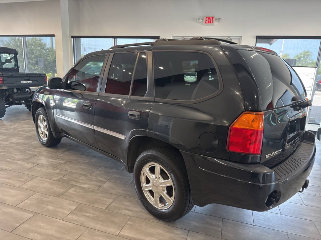 2009 GMC Envoy Image 8