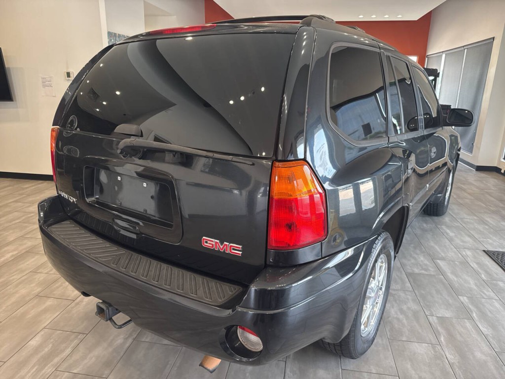 2009 GMC Envoy Image 11