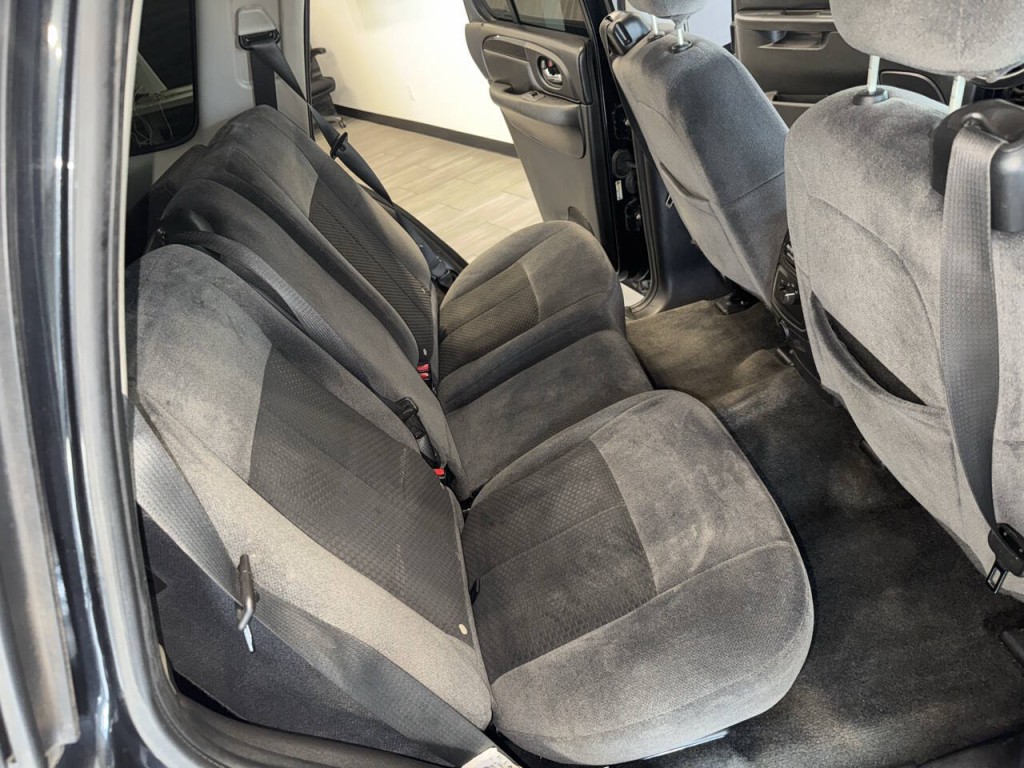 2009 GMC Envoy Image 20