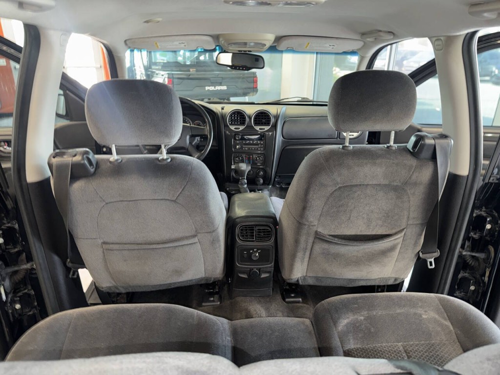2009 GMC Envoy Image 23