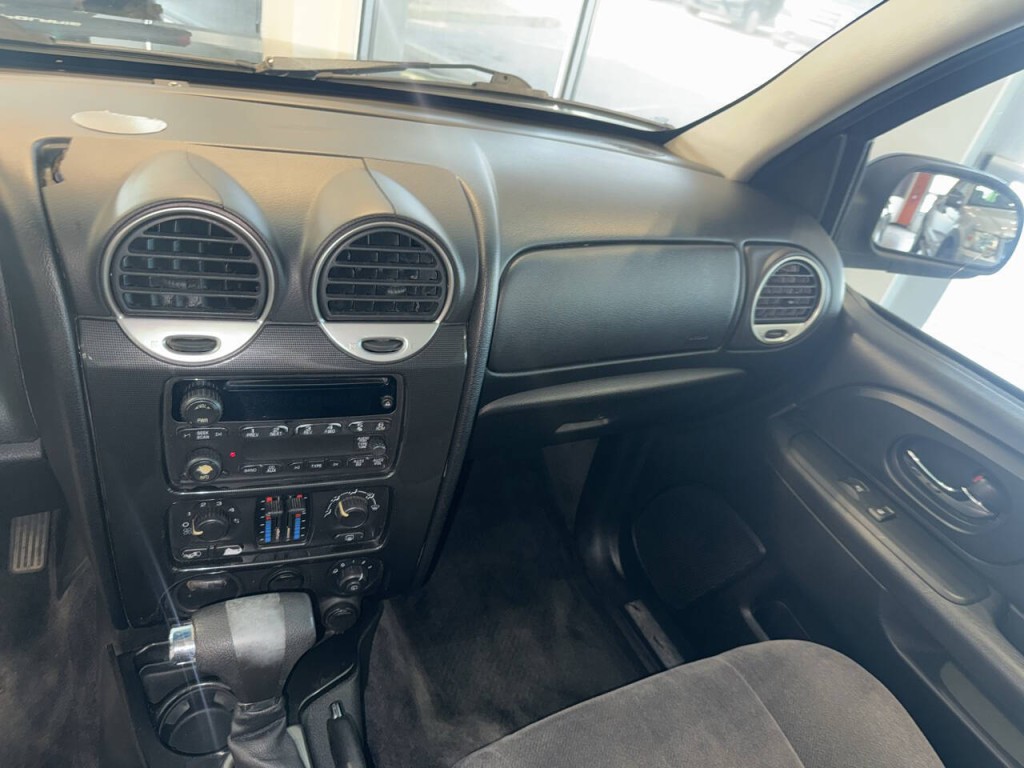 2009 GMC Envoy Image 26