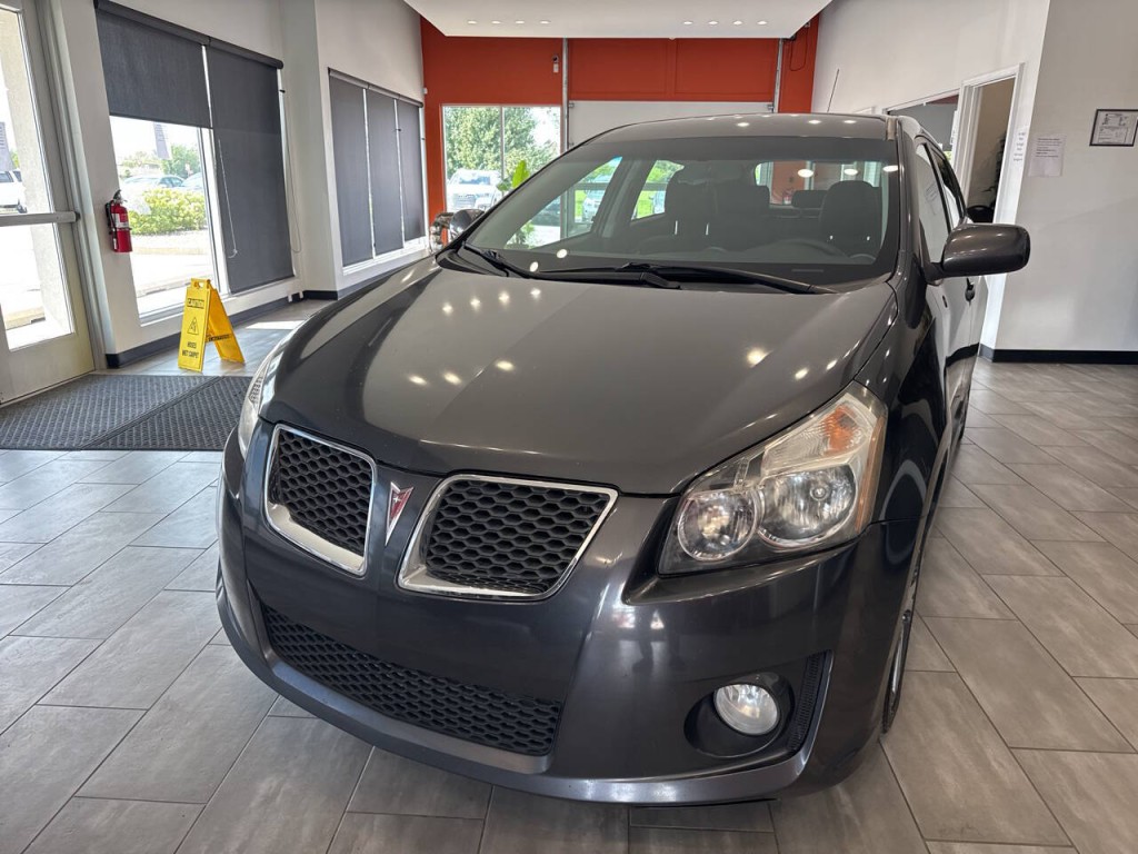 2009 Pontiac Vibe Image 2