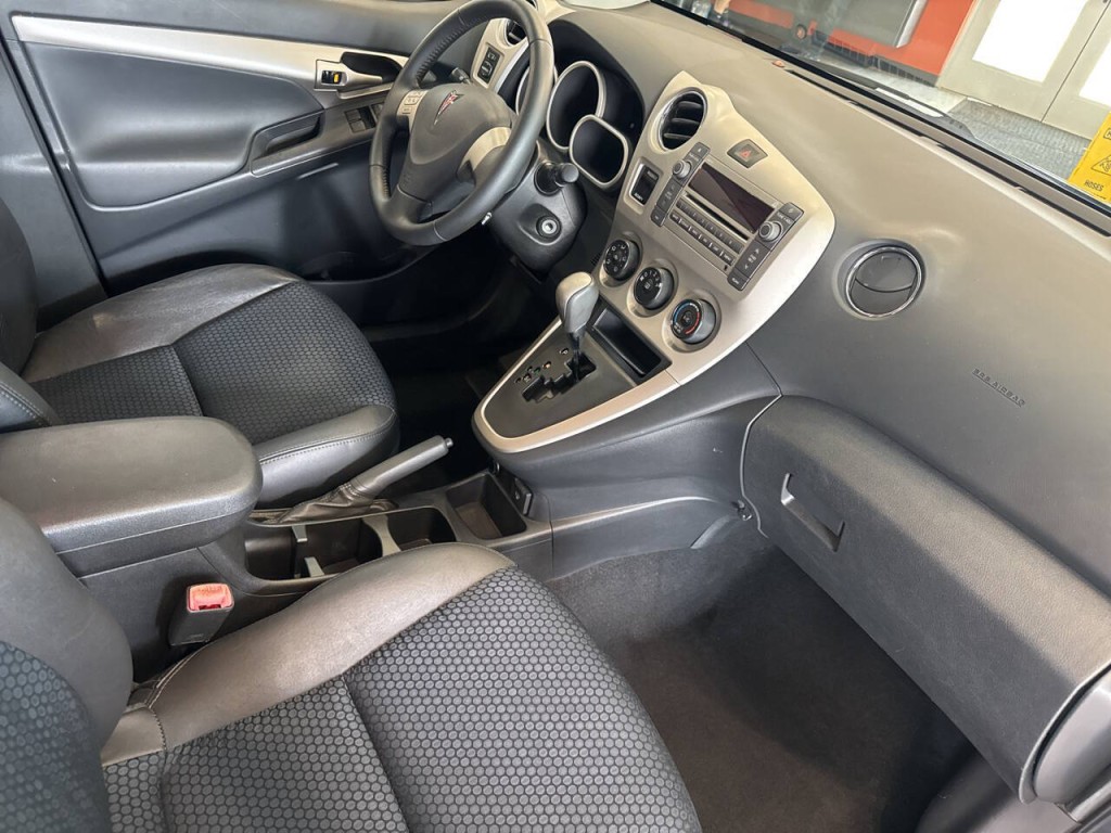 2009 Pontiac Vibe Image 12