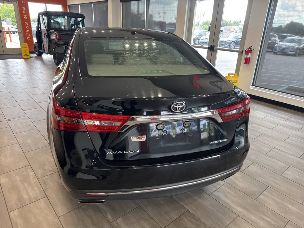 2016 Toyota Avalon Image 14