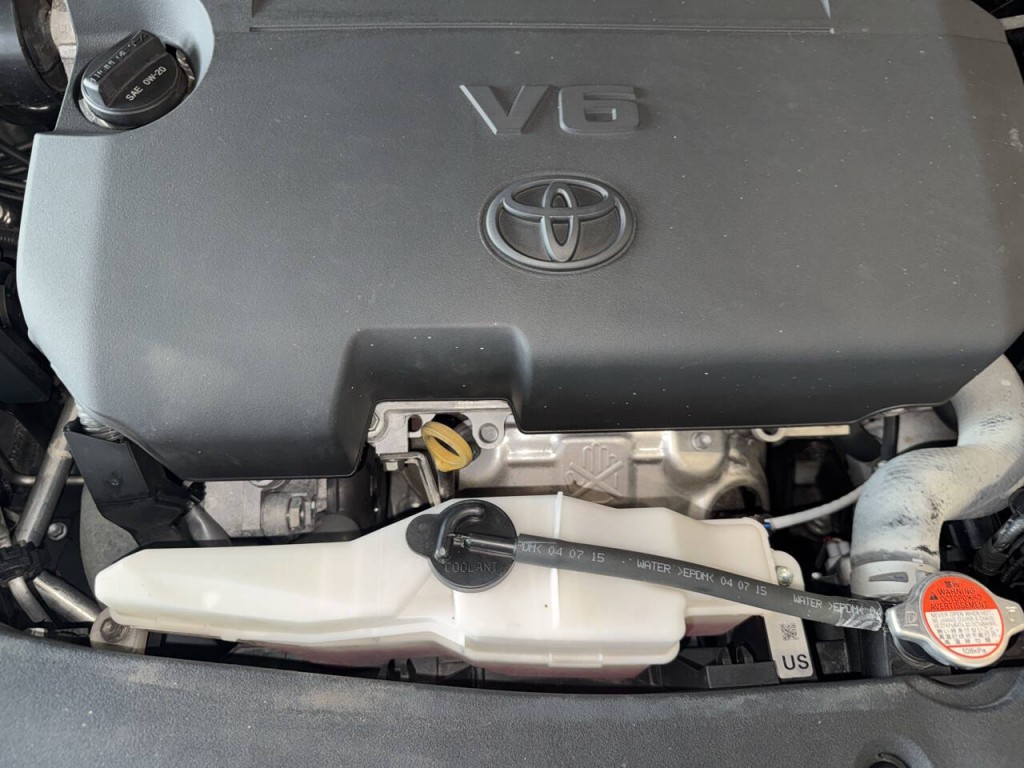 2016 Toyota Avalon Image 30