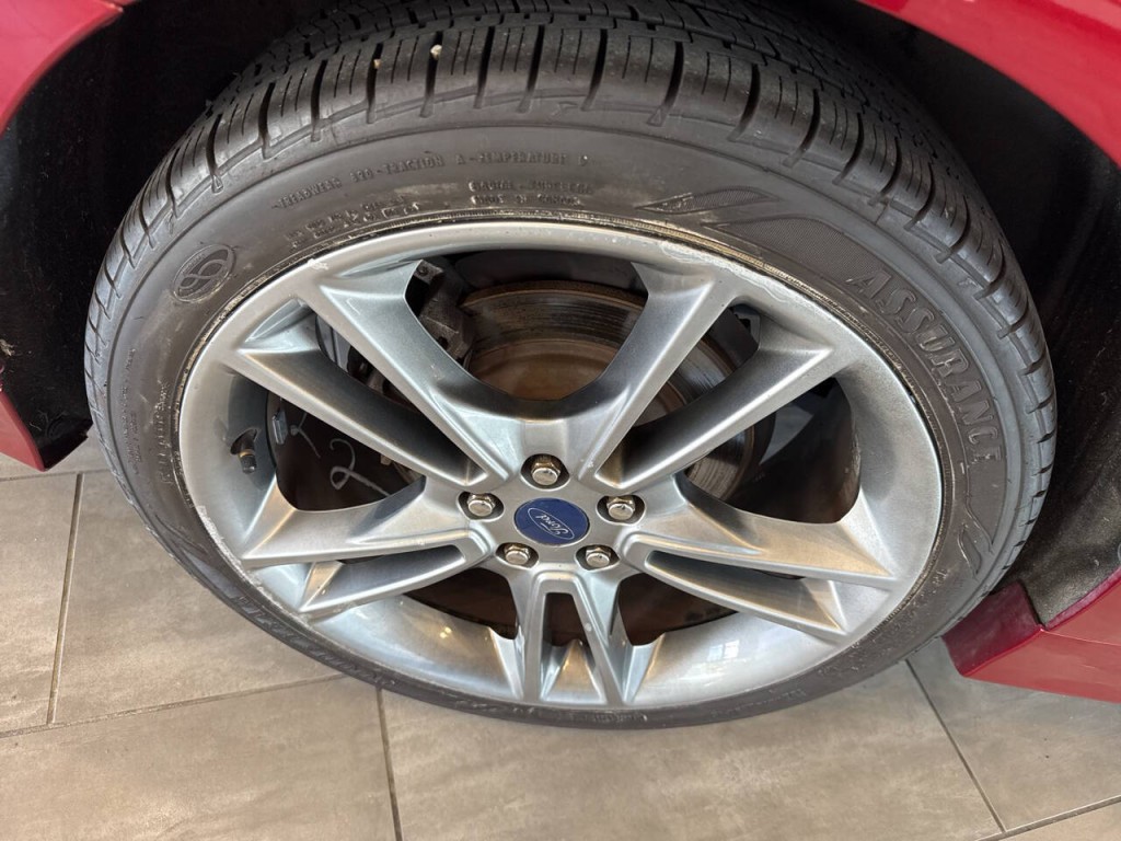 2016 Ford Fusion Image 16