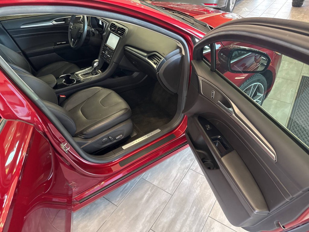 2016 Ford Fusion Image 19