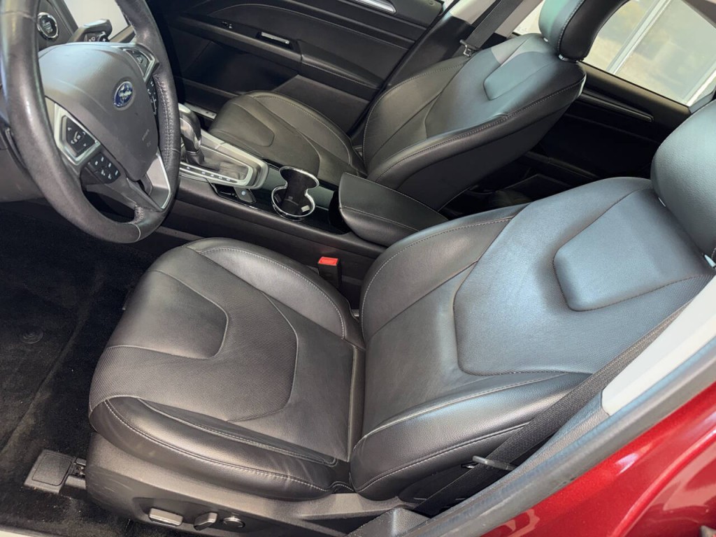2016 Ford Fusion Image 25