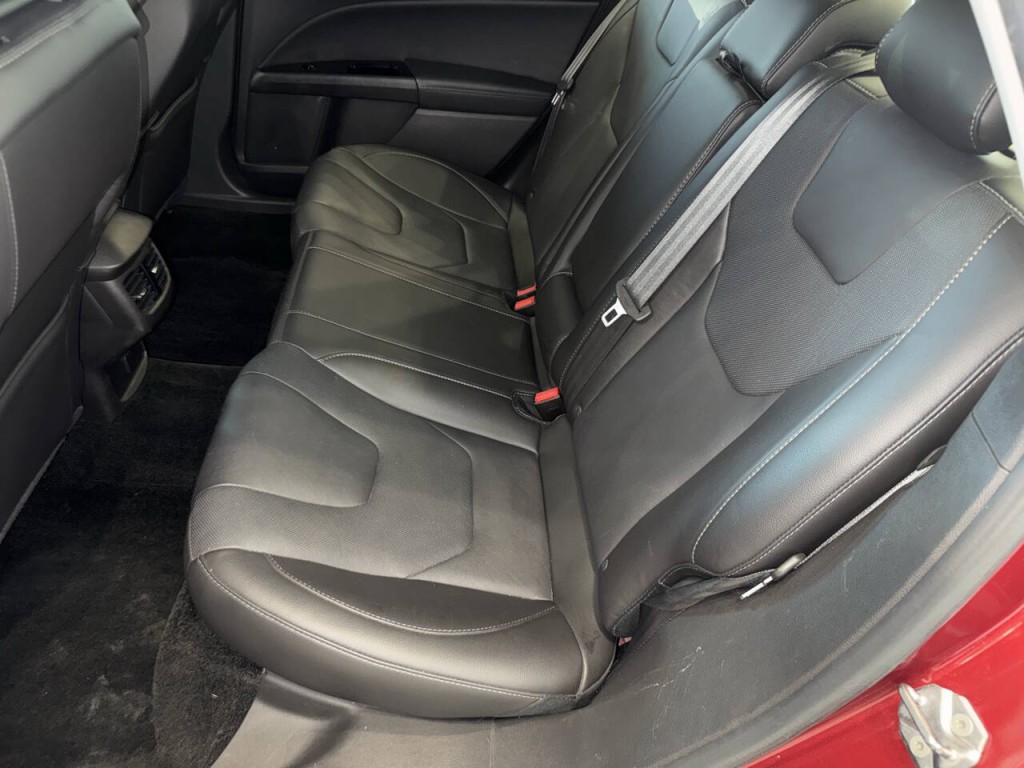 2016 Ford Fusion Image 28