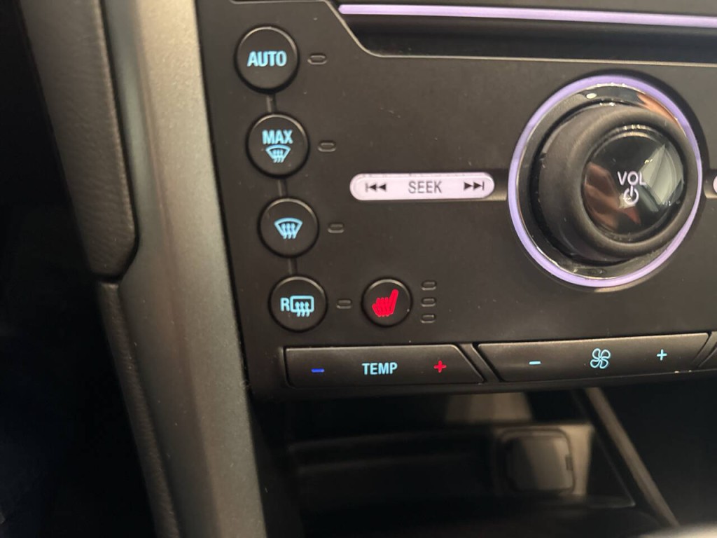 2016 Ford Fusion Image 32