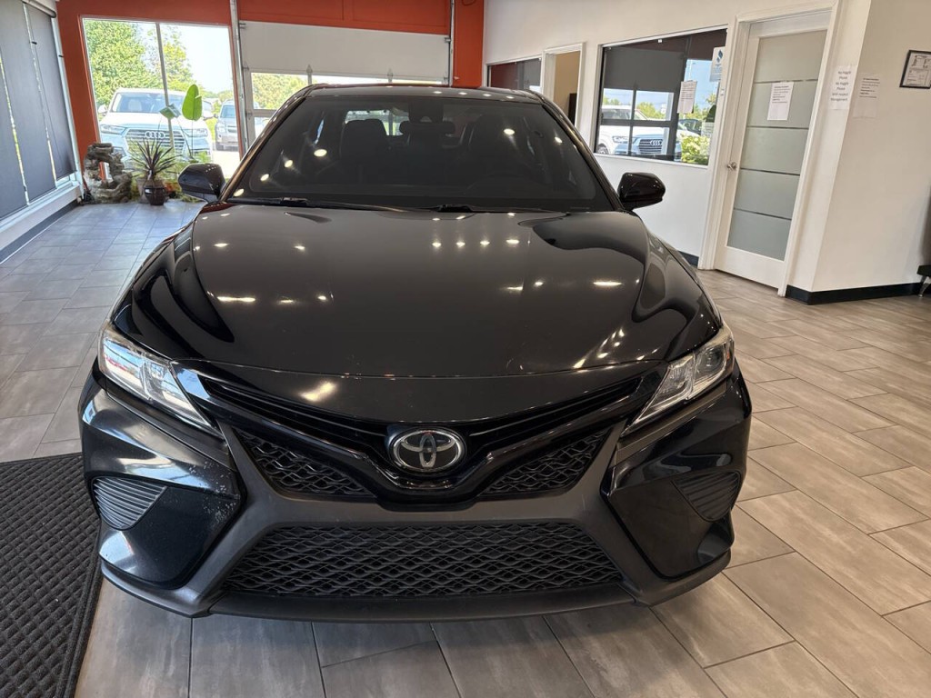 2020 Toyota Camry Image 2
