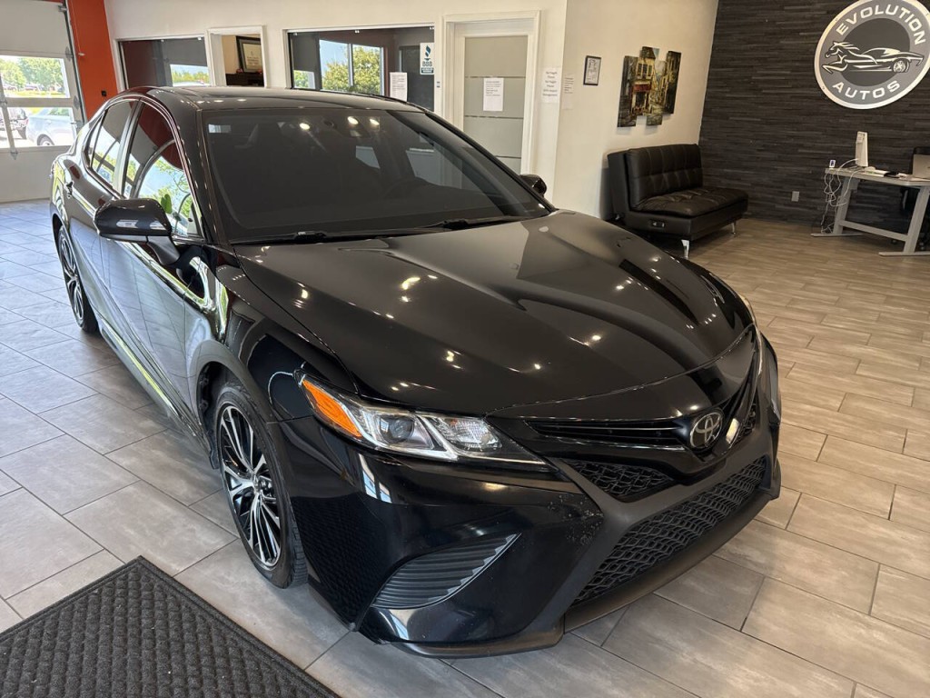2020 Toyota Camry Image 3