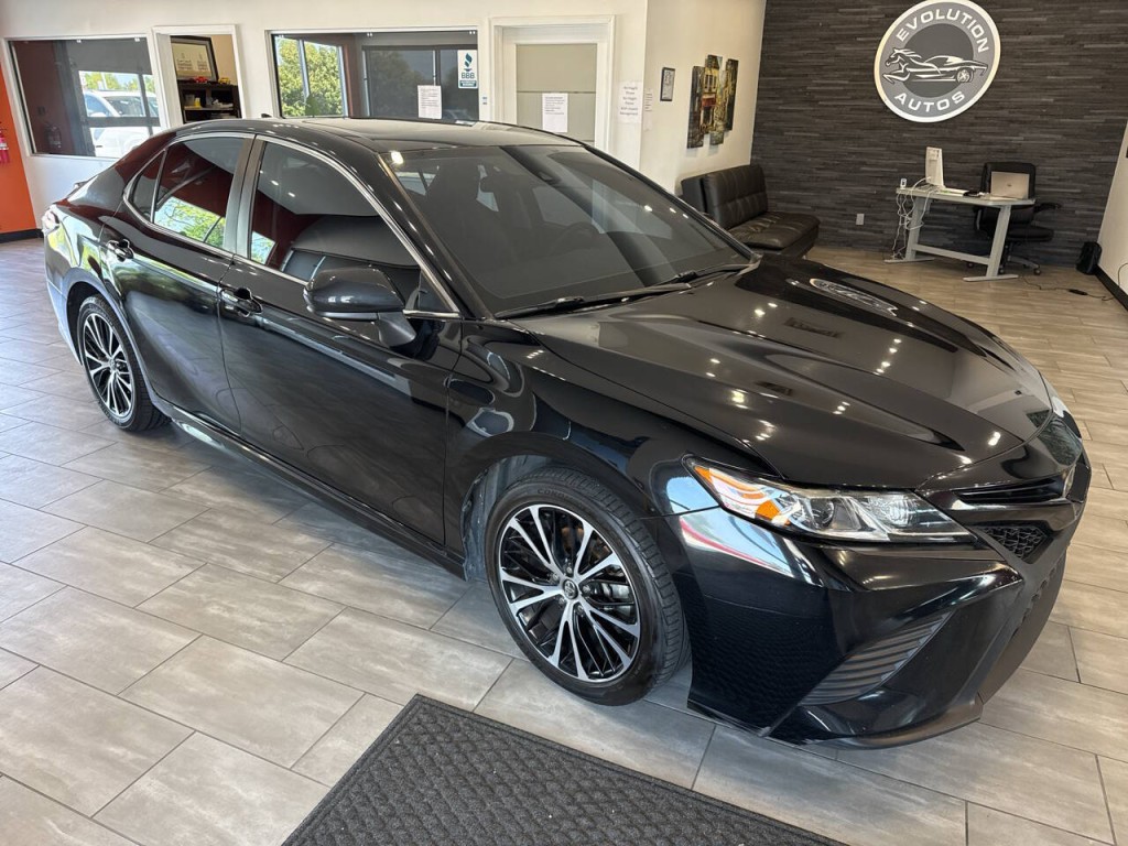2020 Toyota Camry Image 4