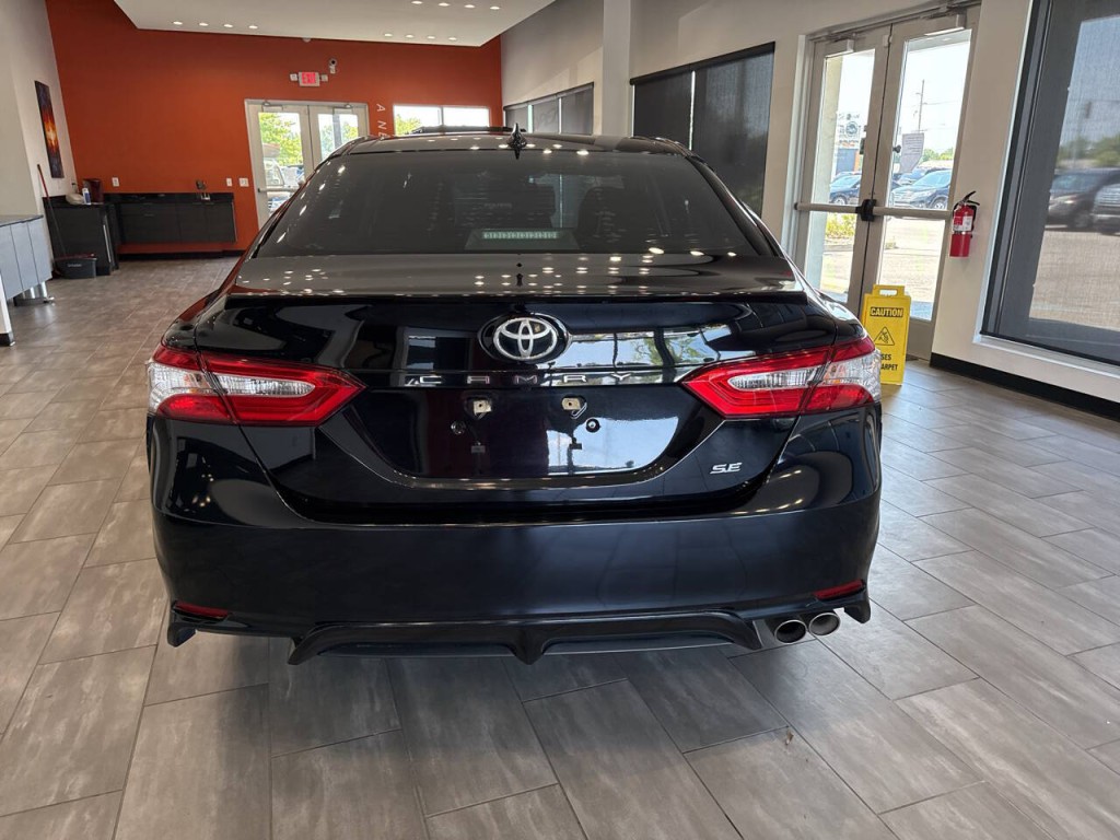 2020 Toyota Camry Image 5