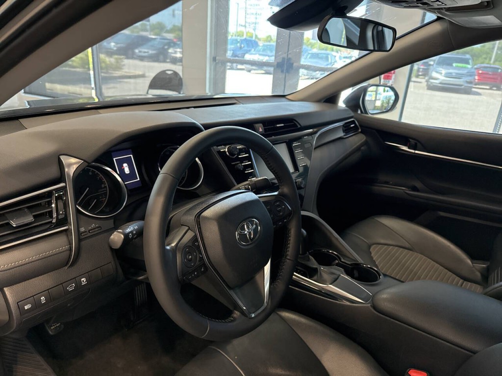 2020 Toyota Camry Image 14